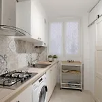 Guesthost - Azurea & Roomy Flat Apartman San Remo