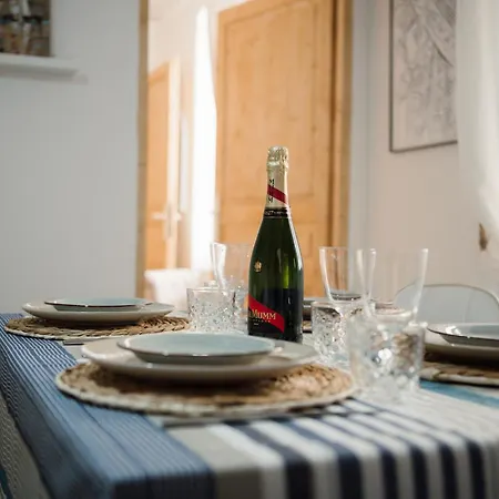 Guesthost - Azurea & Roomy Flat * San Remo