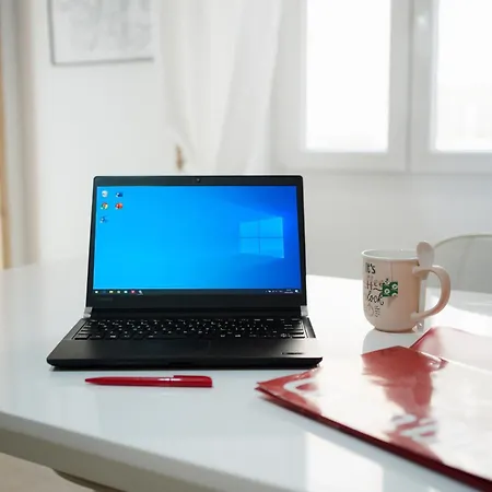 Guesthost - Azurea & Roomy Flat Appartamento *