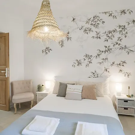 Apartman Guesthost - Azurea & Roomy Flat *