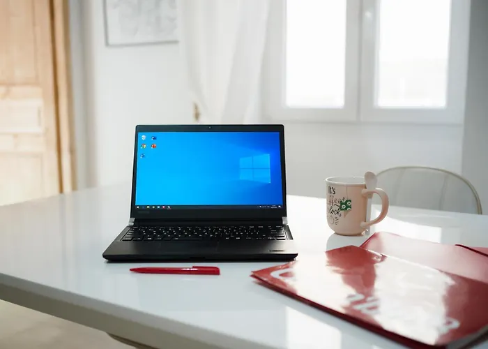 Guesthost - Azurea & Roomy Flat Appartamento *