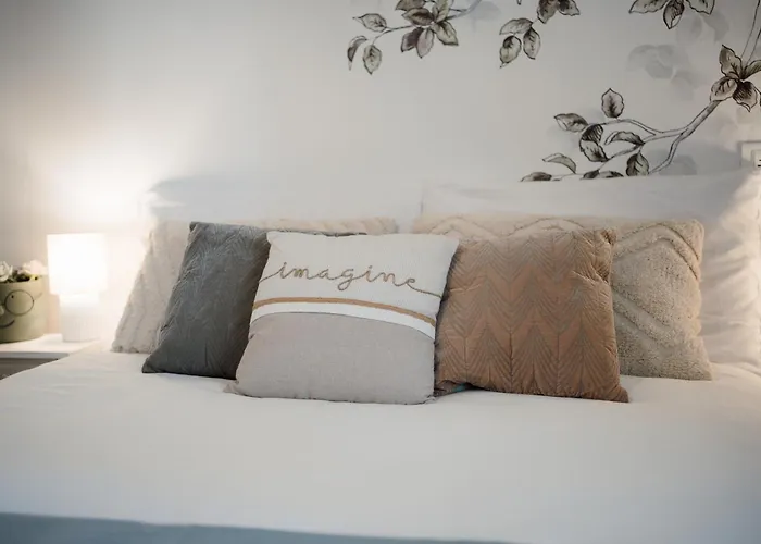 Guesthost - Azurea & Roomy Flat * Sanremo