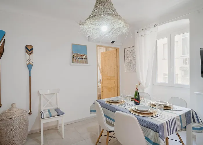 Guesthost - Azurea & Roomy Flat Sanremo