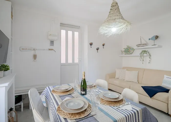 Guesthost - Azurea & Roomy Flat