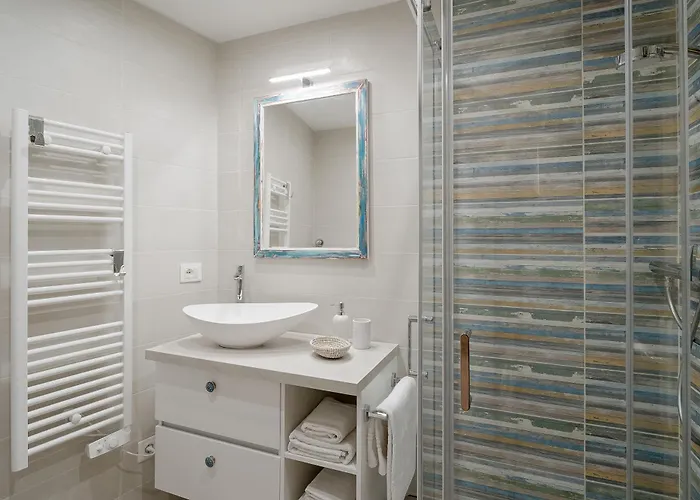 Guesthost - Azurea & Roomy Flat *