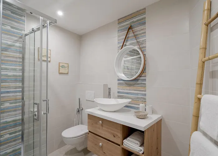 Appartamento Guesthost - Azurea & Roomy Flat *